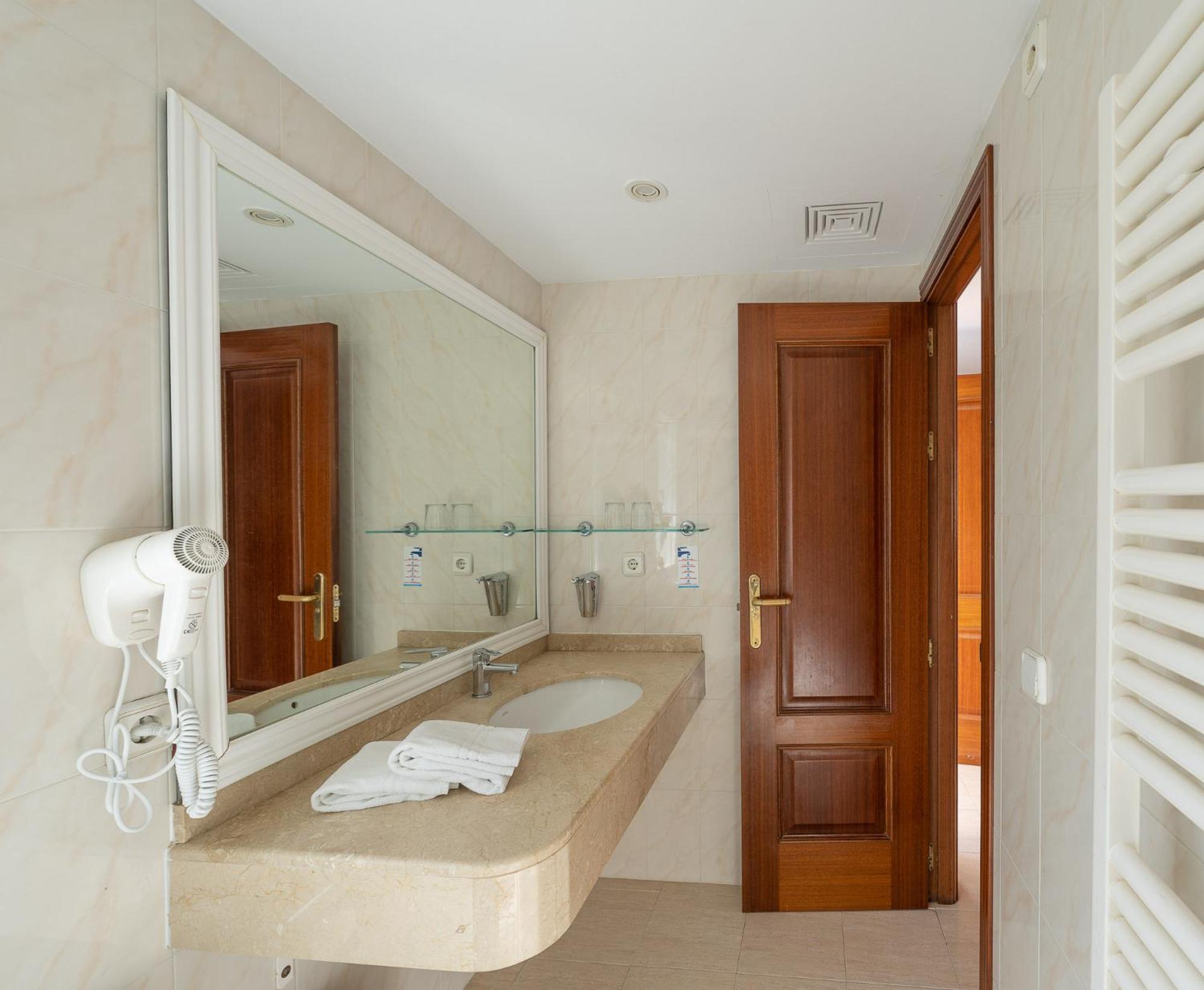 Apartamentos Los Tilos Пагера Екстериор снимка